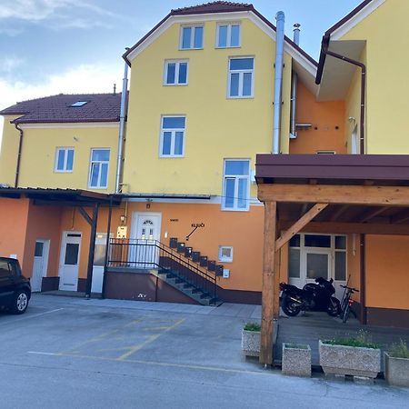Apartma Rogatec Exterior foto